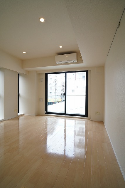 居室・リビング　内観