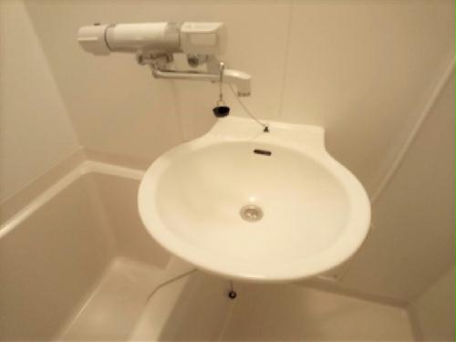 洗面設備　設備・仕様は号室により異なる為、現況を優先致します。