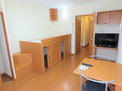 居室・リビング　ハイベッドタイプのお部屋です