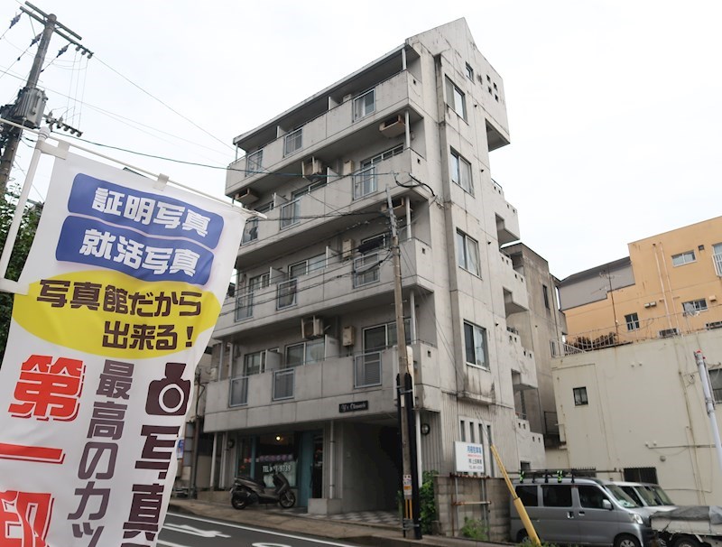 Y’s岡町の建物外観