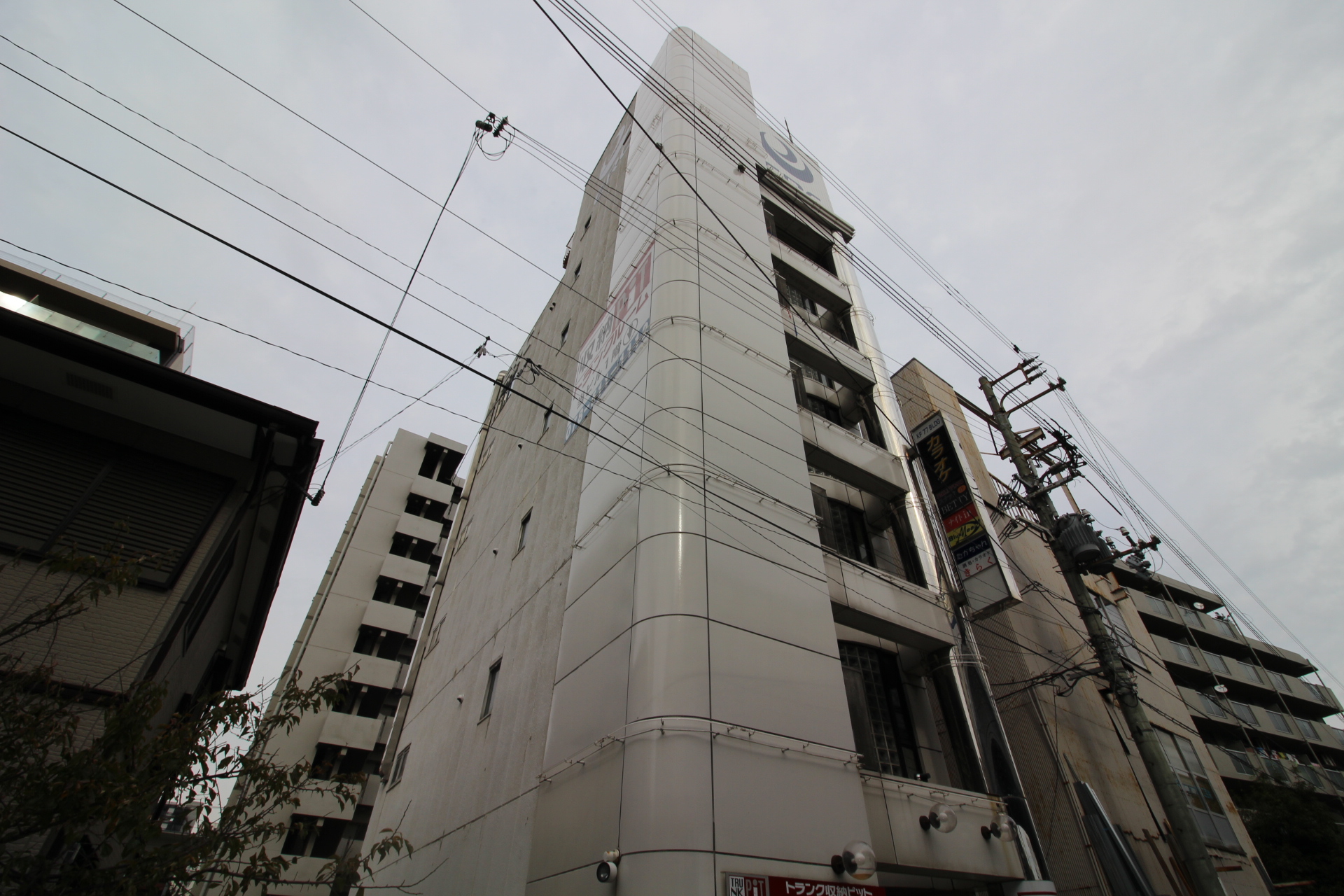 神戸市東灘区深江本町のマンションの建物外観