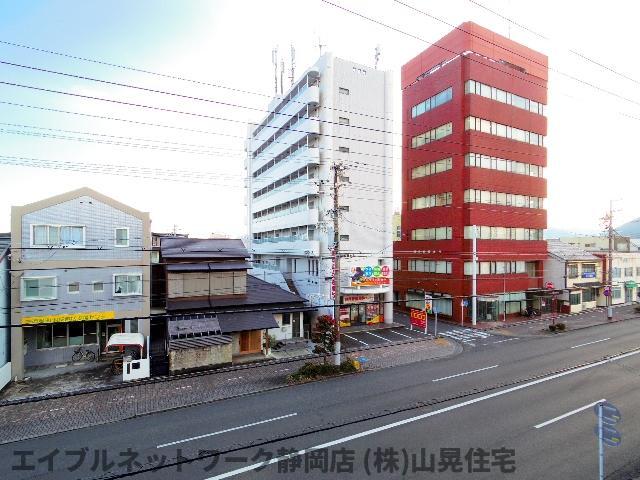 【静岡市葵区安西のマンションの眺望】