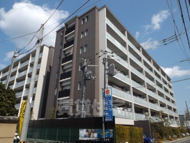 京都市右京区西院月双町のマンションの建物外観