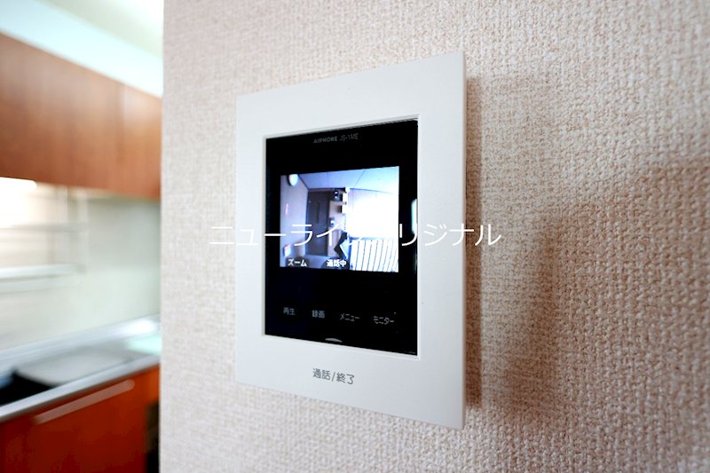 セキュリティ　お部屋の中から訪問者を確認できるモニターホン☆