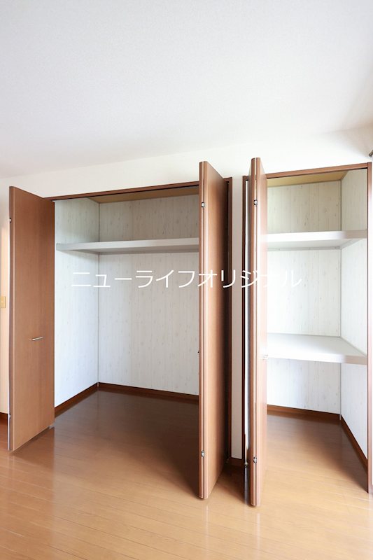 収納　天井の高さを活かしたハンガーパイプ付きクローゼット☆