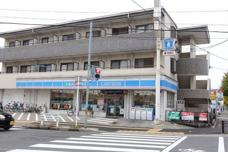 コンビニ　ローソンJR八田駅前店（コンビニ）まで161m