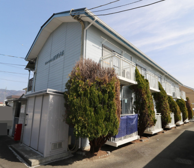 【サンハウスほりうちの建物外観】