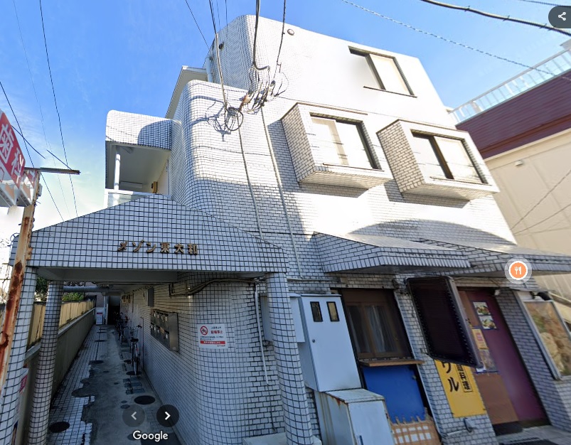 東大和市南街のマンションの建物外観