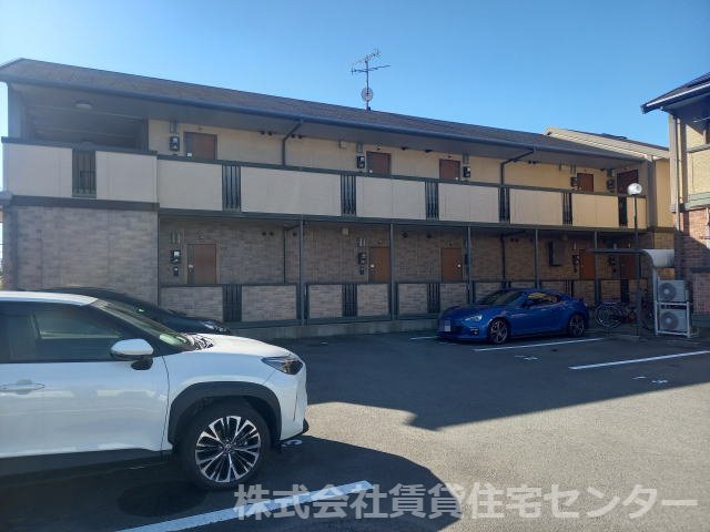 和歌山市三葛のアパートの建物外観