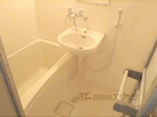 バス・シャワールーム　バス