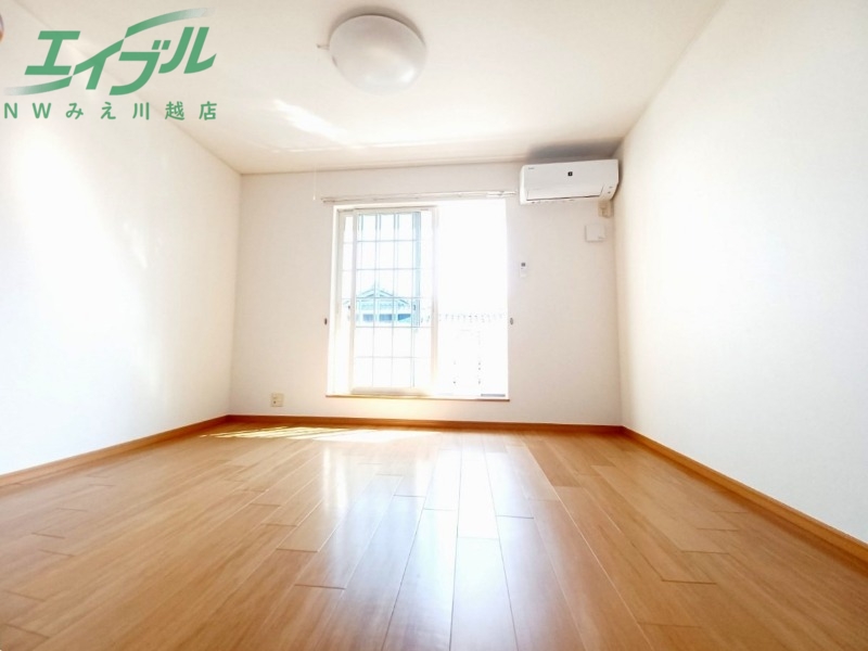 居室・リビング　同タイプの部屋写真です