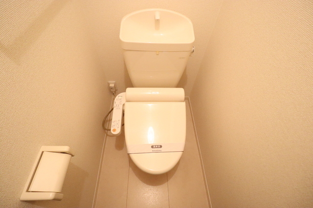 トイレ　温水洗浄暖房便座