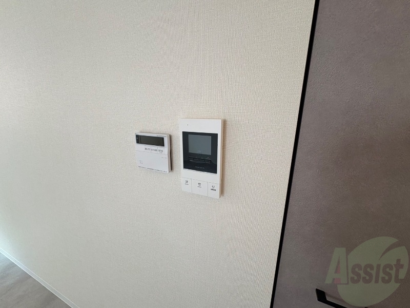 セキュリティ　ＴＶモニター付インターホンです。来客者の顔が見えるので安心！