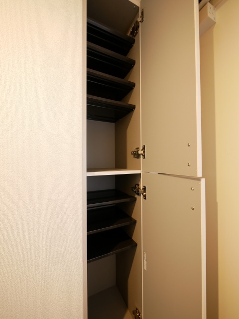 その他設備　シューズクローゼット付きです！