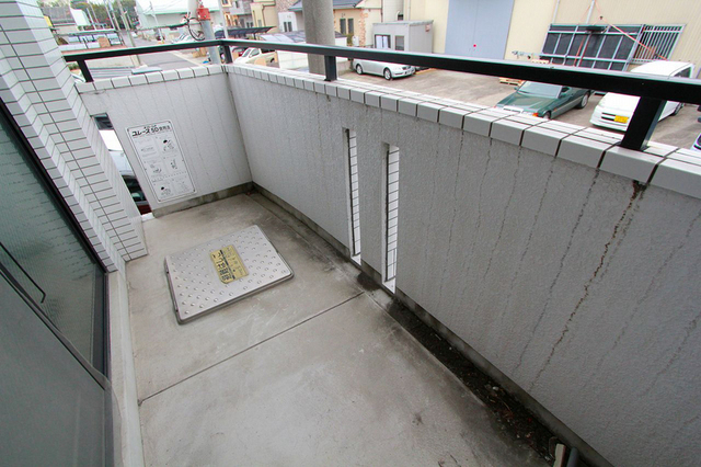 バルコニー　洗濯物が沢山干せるベランダです。