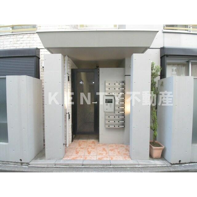 エントランス　ゆとりのあるエントランスです