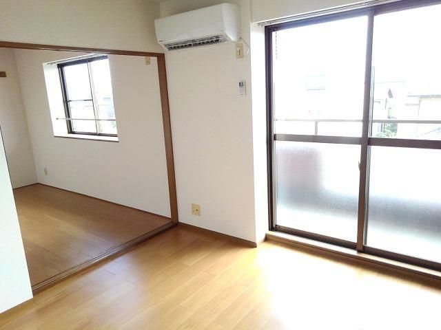 居室・リビング　リビング