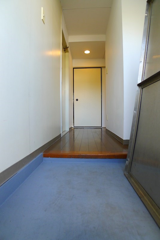 玄関　写真は別室