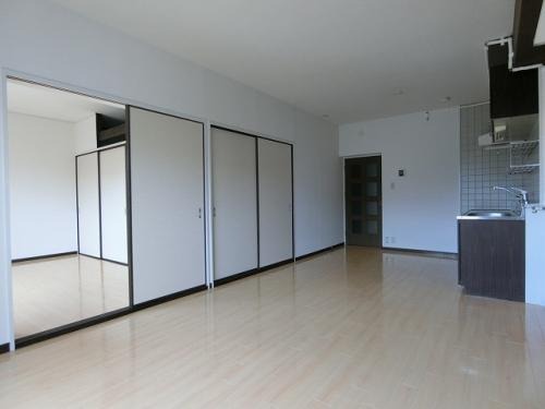 居室・リビング　物件の画像3