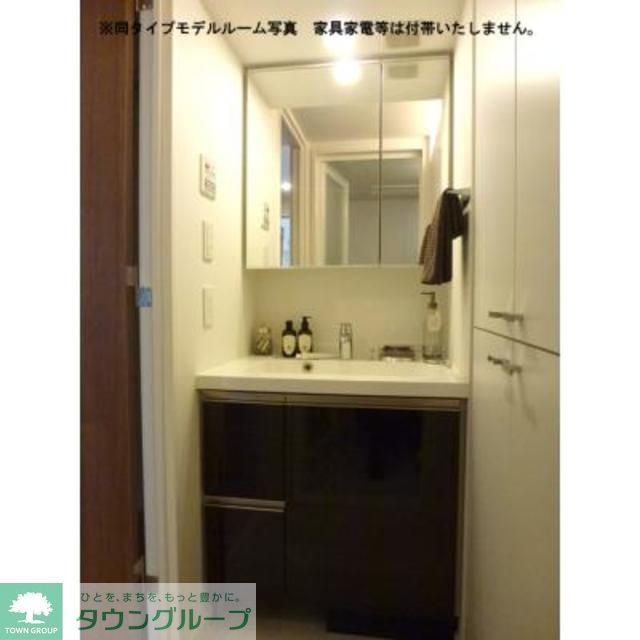 洗面設備　※写真は同タイプ住戸です。
