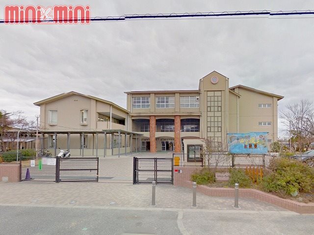 小学校　西宮市立上ケ原小学校（小学校）まで953m