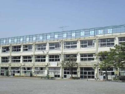 小学校　池ノ上小学校（小学校）まで300m