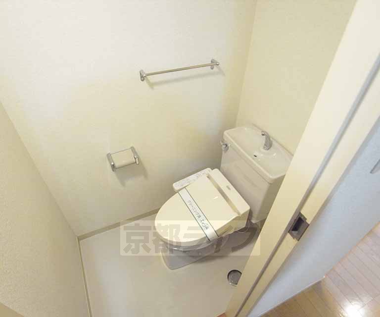 トイレ　ウォシュレットつきです