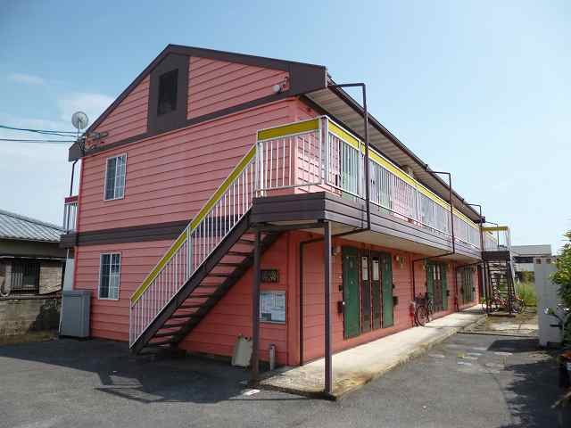 建物外観　落ち着いた雰囲気の外観です