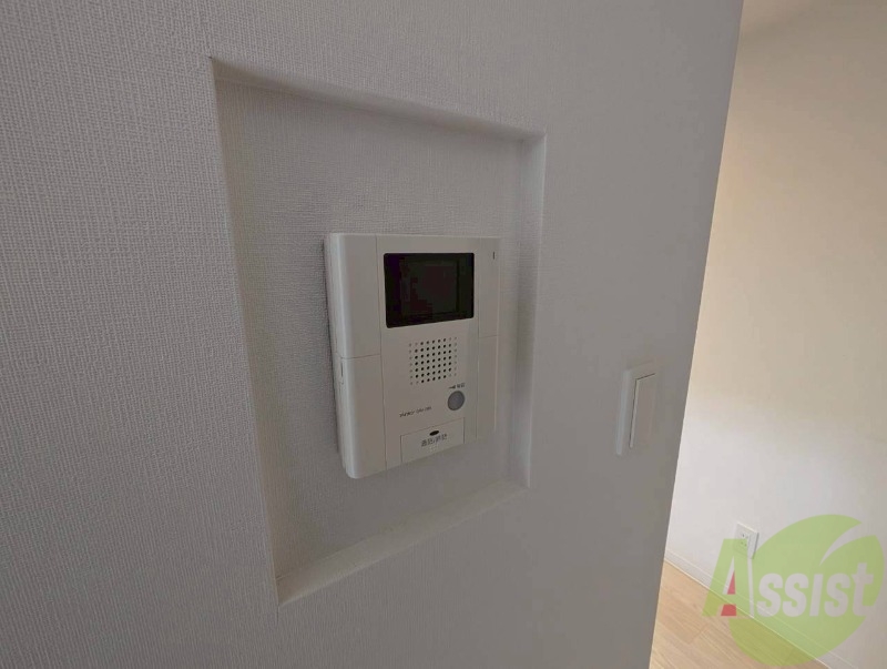 セキュリティ　ＴＶモニター付インターホンです。来客者の顔が見えるので安心！