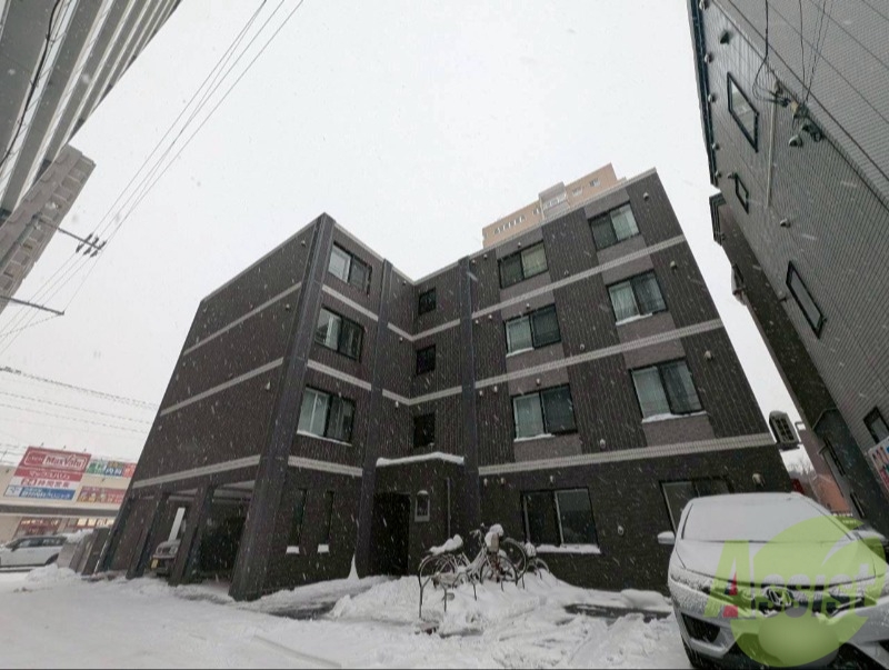 建物外観　札幌市中央区南１５条「レグザ山鼻」