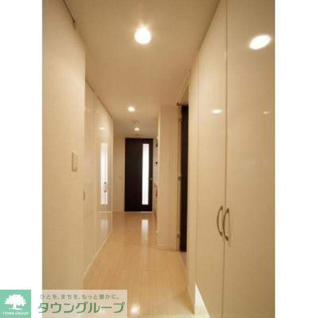 玄関　※写真は同タイプ住戸です。