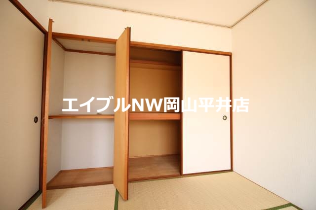 収納　※同間取りの別のお部屋の写真です