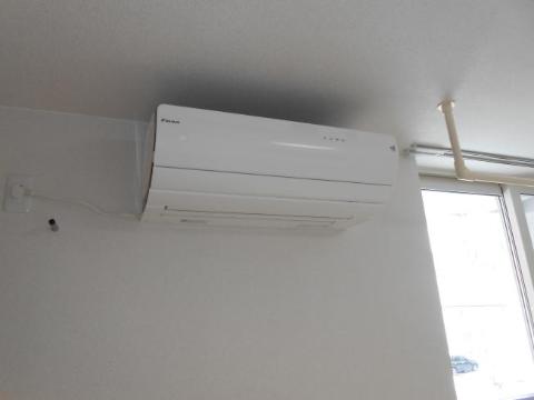 その他設備　冷暖房エアコン（イメージ）