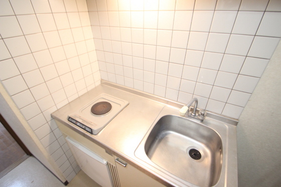 キッチン　※別部屋の写真です