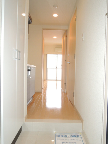 玄関　※同タイプ参考写真