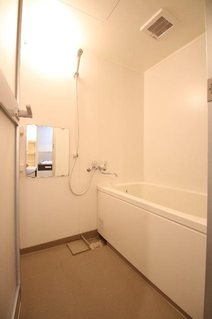 バス・シャワールーム　※別号室のお写真のため現況優先