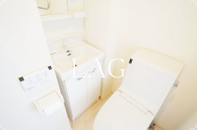 洗面設備　独立洗面台です。