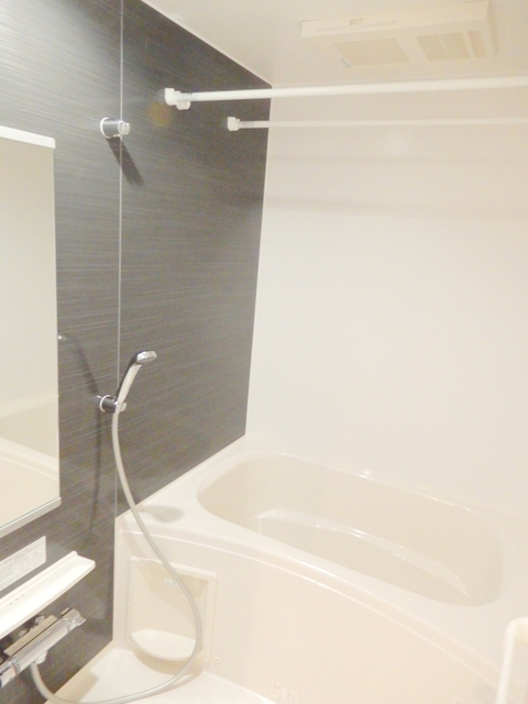 バス・シャワールーム　追い焚き、浴室乾燥機付き