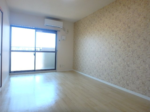 居室・リビング　※写真は他号室です