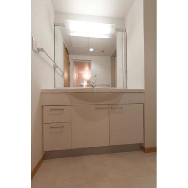 洗面設備　※写真は同タイプ住戸です。