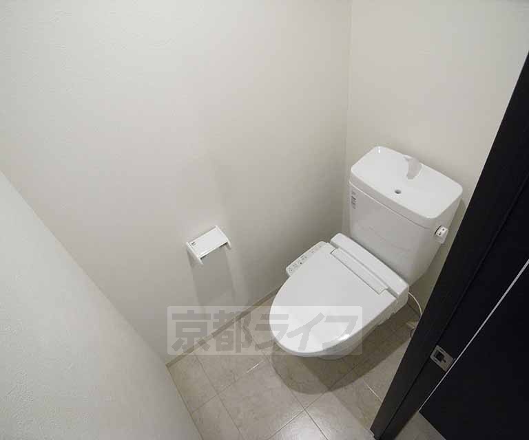 トイレ　ウォシュレット付きです。