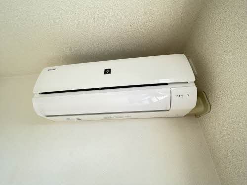 その他設備　エアコンが付いておりますので、入居初日から快適にお住まい頂…
