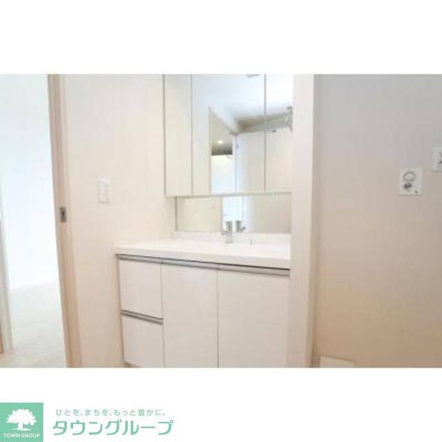 洗面設備　※写真は同タイプ住戸です。