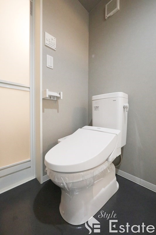 トイレ　シャワートイレ・暖房便座