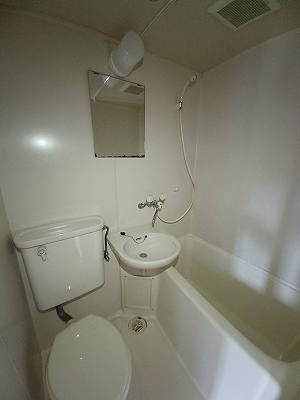 バス・シャワールーム　※別部屋参考写真