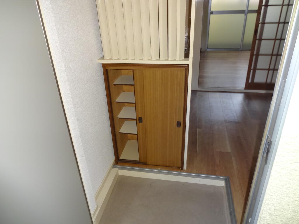 ハイツ加賀の玄関写真