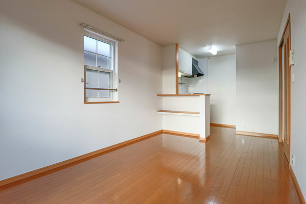 居室・リビング　同じ建物の別のお部屋