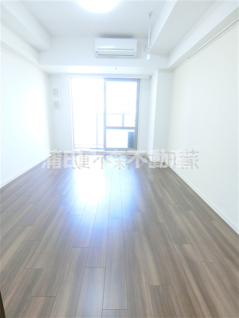 居室・リビング　洋室8.3帖