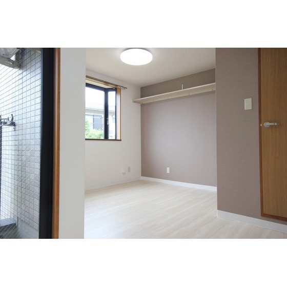 居室・リビング　玄関からお部屋が丸見えにならないのがいい