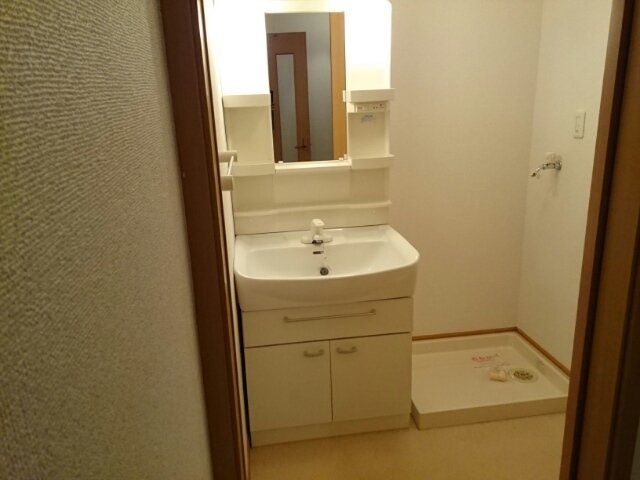 洗面設備　使いやすい洗面所です